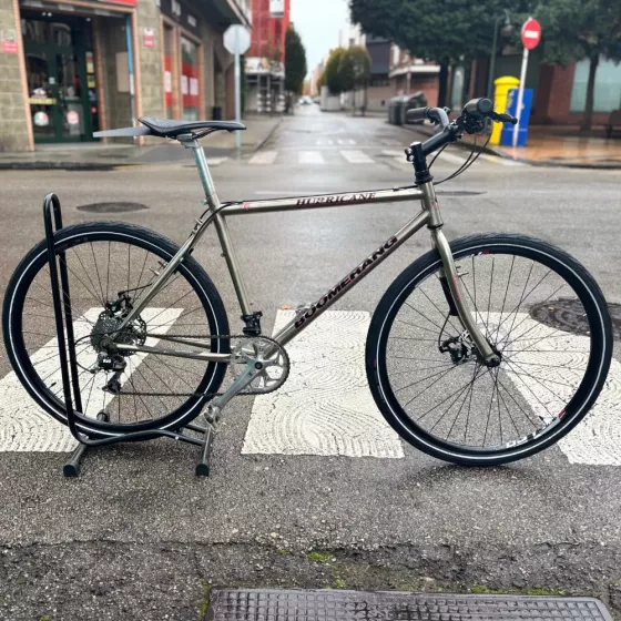 Boomerang Hurricane restaurada y upgradeada con ruedas 27,5 y frenos de disco