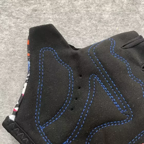 Guante infantil graffiti